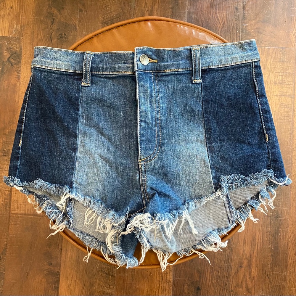 groovy two tone jean shorts!
